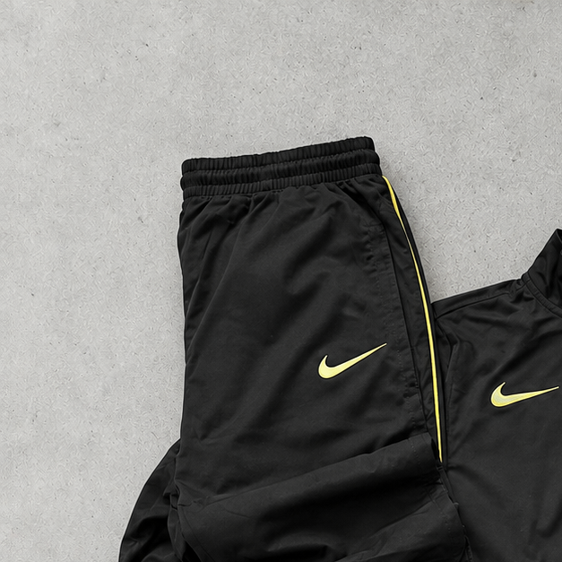 Nike Tracksuit Black Rare (M)