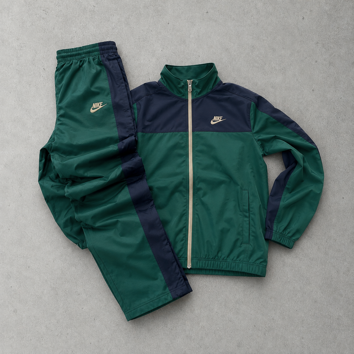 Nike Tracksuit Dark Green Rare (S)