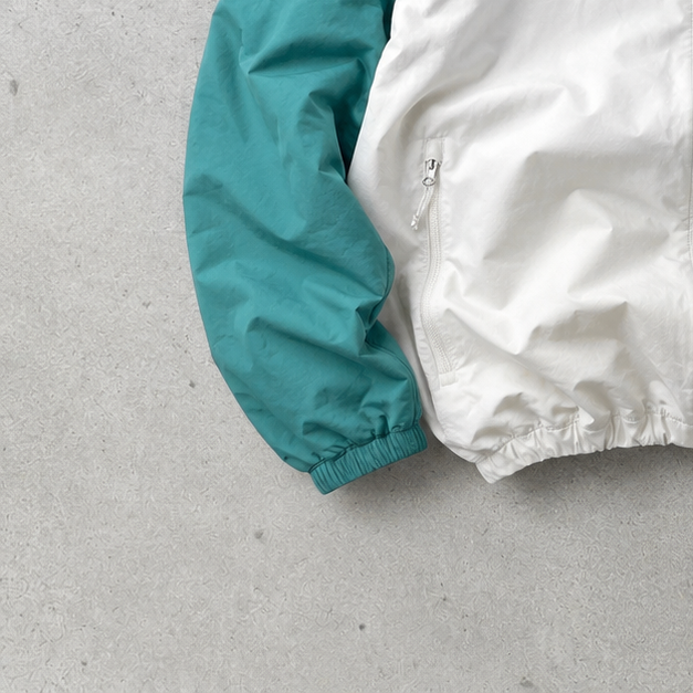 The North Face Windbreaker White, Green Rare (XL)
