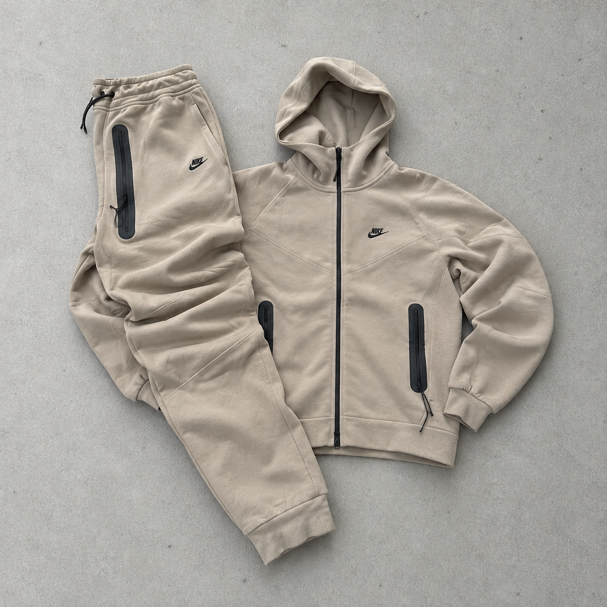 Nike Tracksuit Beige Rare (S)