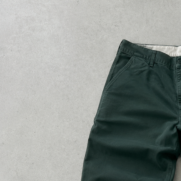 Carhartt Jeans Dunkelgrün Limited (W28 | DE 44)