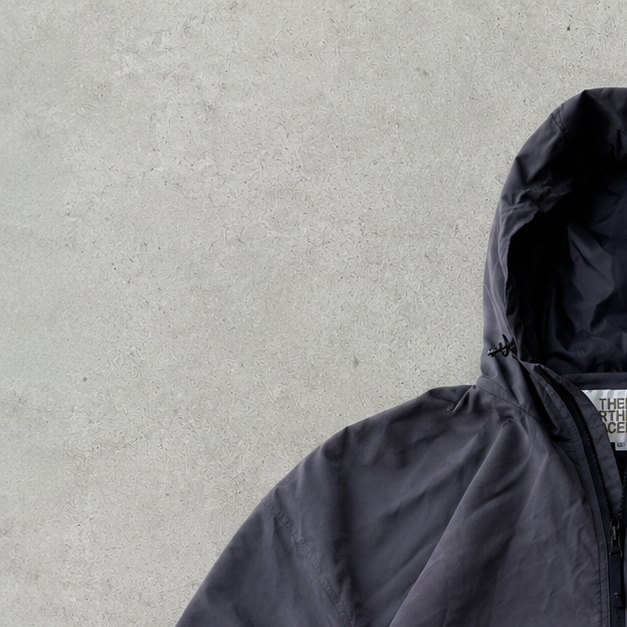 The North Face Windbreaker Grey Rare (M)