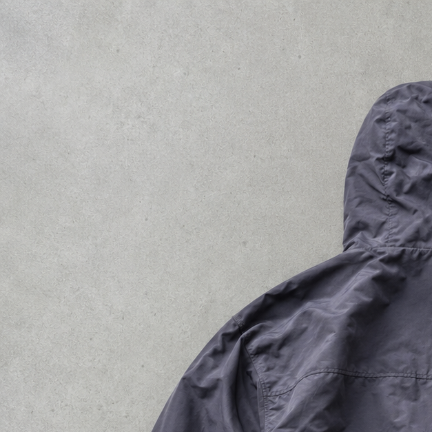 The North Face Windbreaker Grey Rare (M)