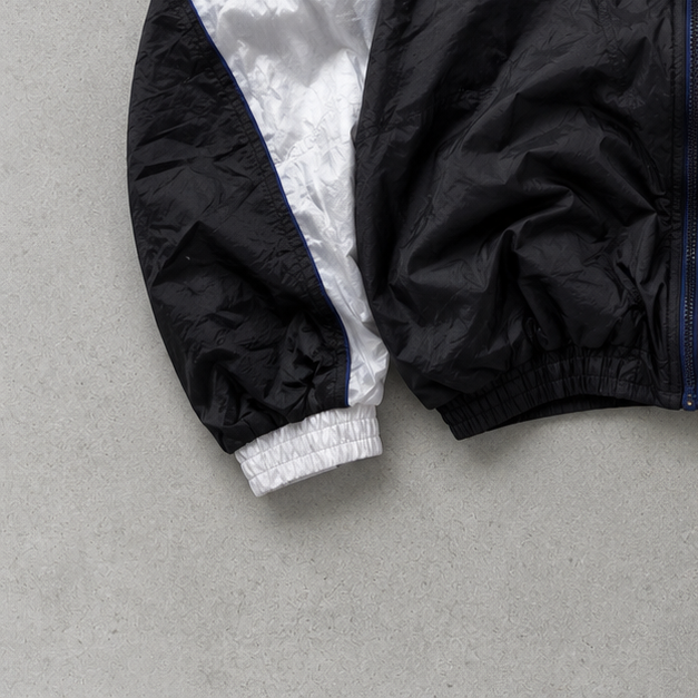 Nike Jacket Black, Red Rare (Size L)