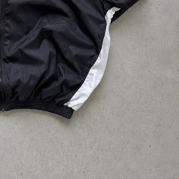 Nike Jacket Black, Red Rare (Size L)