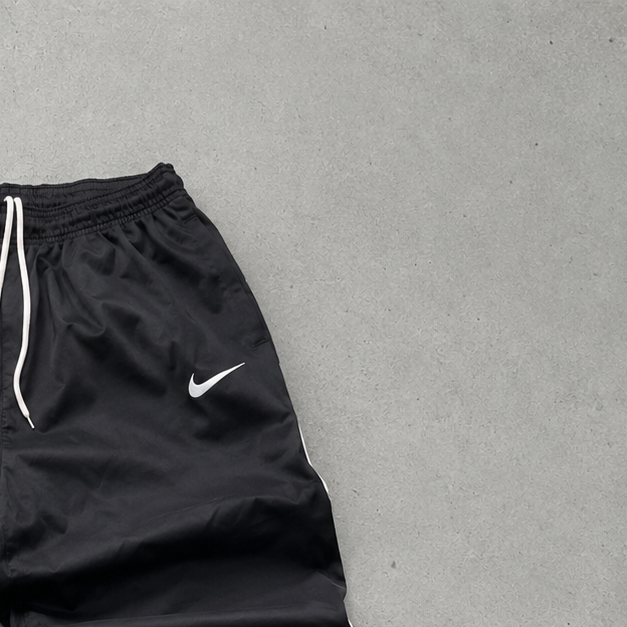 Joggers Nike noirs en édition limitée (M)
