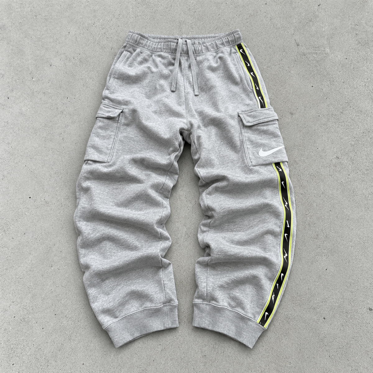 Pantalon Nike gris rare (S)