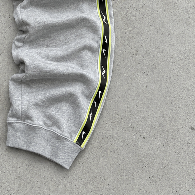 Pantalon Nike gris rare (S)