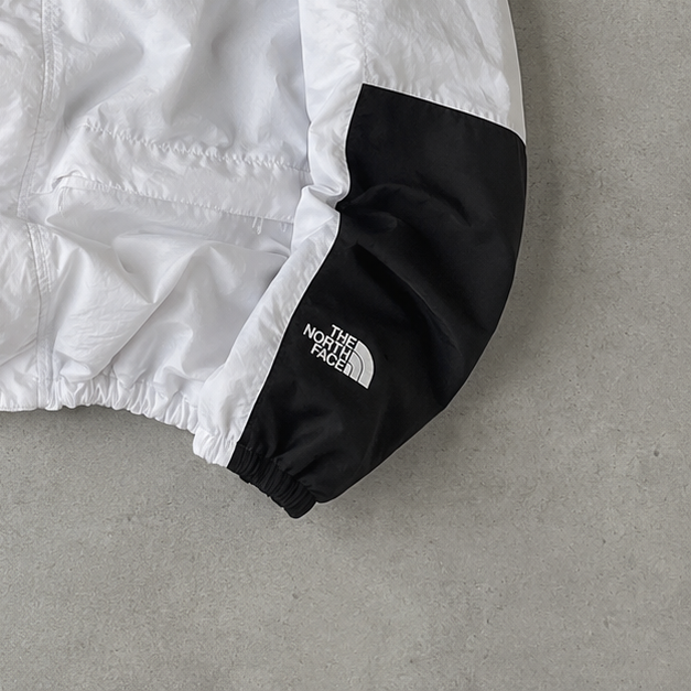 The North Face Windbreaker White Rare (XL)