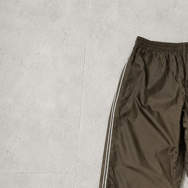 NIKE Pants Khaki Limited (XL)