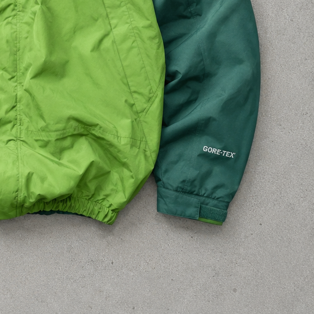 The North Face Windbreaker Green Rare (L)