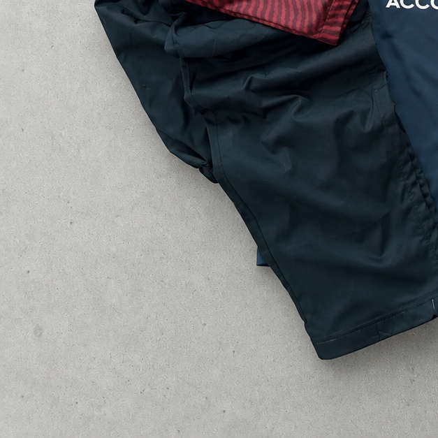 Paris Saint-Germain 2020 Nike Tracksuit Navy Rare (M)