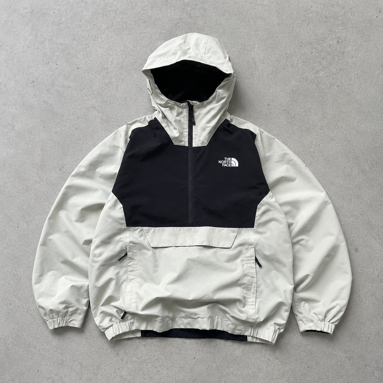 The North Face Windbreaker White Rare (S)