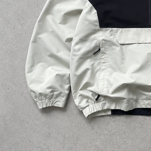 The North Face Windbreaker White Rare (S)