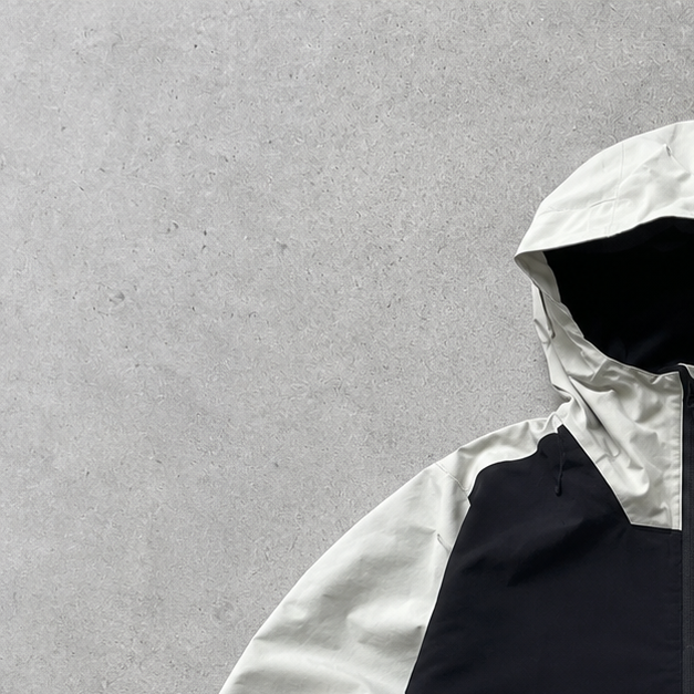 The North Face Windbreaker White Rare (S)
