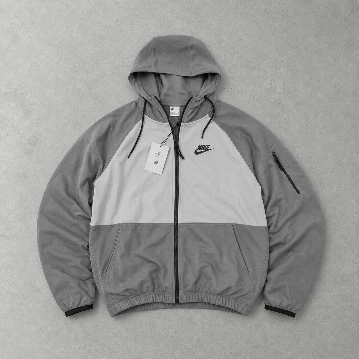 Veste Nike grise édition limitée (taille S)