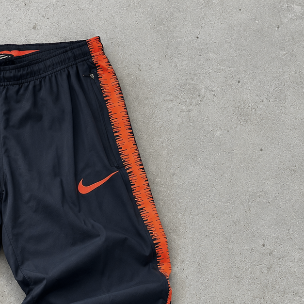 Pantalon de jogging Nike FC Barcelona bleu marine édition limitée (M)