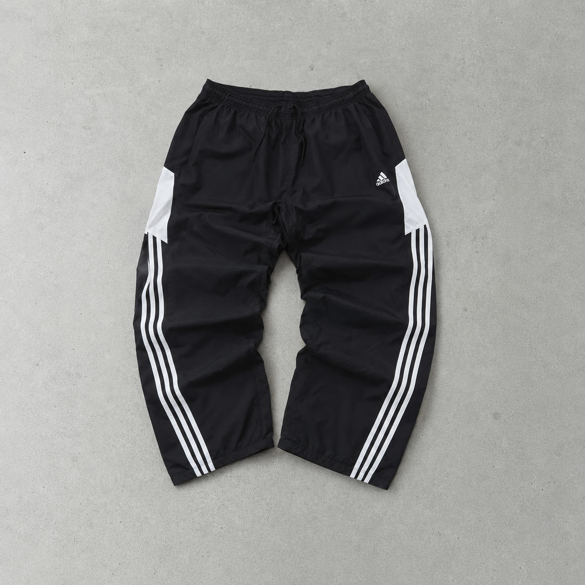 Adidas Track Pants Schwarz, Weiß Limited (Size L)