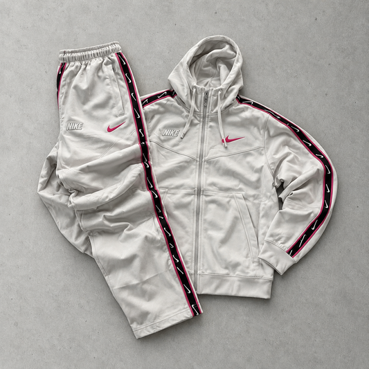 Nike Tracksuit White Rare (S)