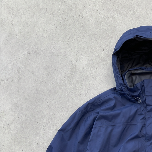 The North Face Windbreaker Blue Rare (XL)