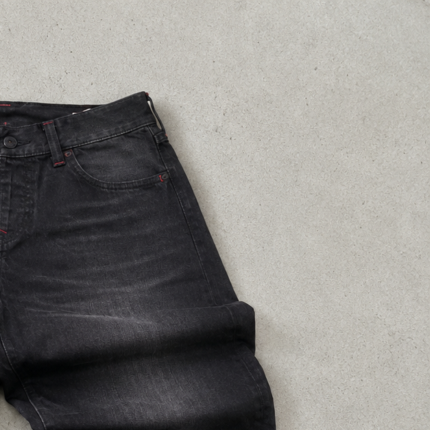 True Religion Jeans Schwarz, Rot Limited (W32 | DE 48)