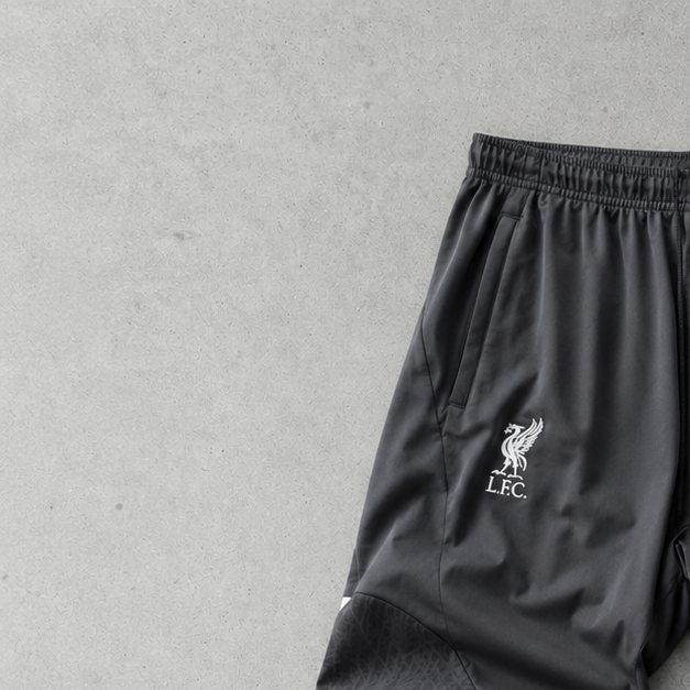 Liverpool Nike Track Pants Marineblau Limited (Size M)
