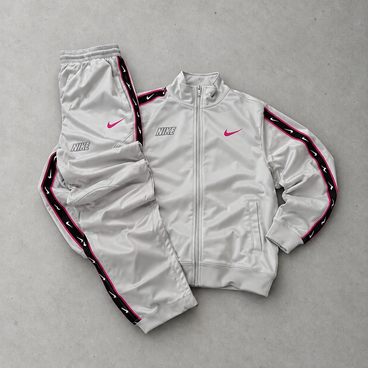Nike Tracksuit White Rare (S)