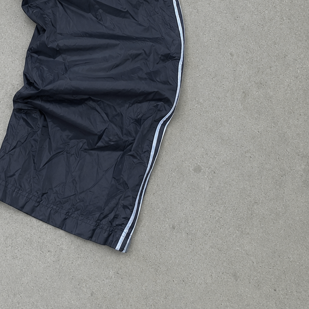 Pantalon cargo Nike Y2K noir, édition limitée (M), logo brodé