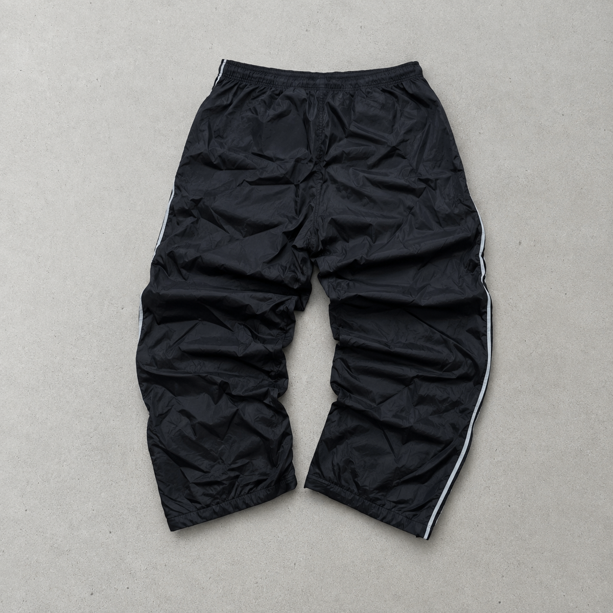 Pantalon cargo Nike Y2K noir, édition limitée (M), logo brodé