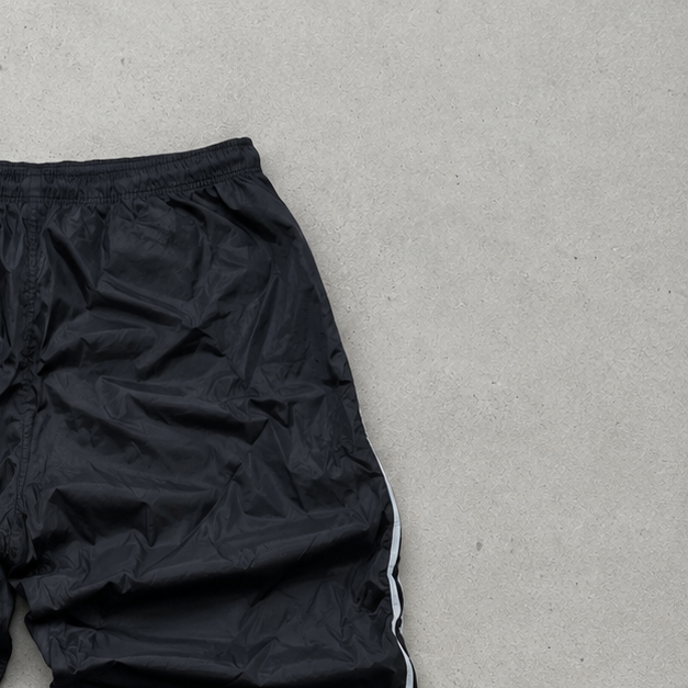 Pantalon cargo Nike Y2K noir, édition limitée (M), logo brodé