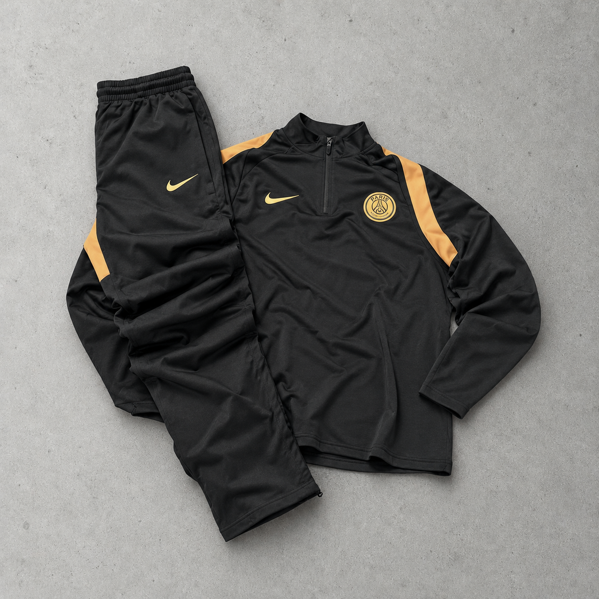Paris Saint-Germain Nike Tracksuit Black Rare (L)