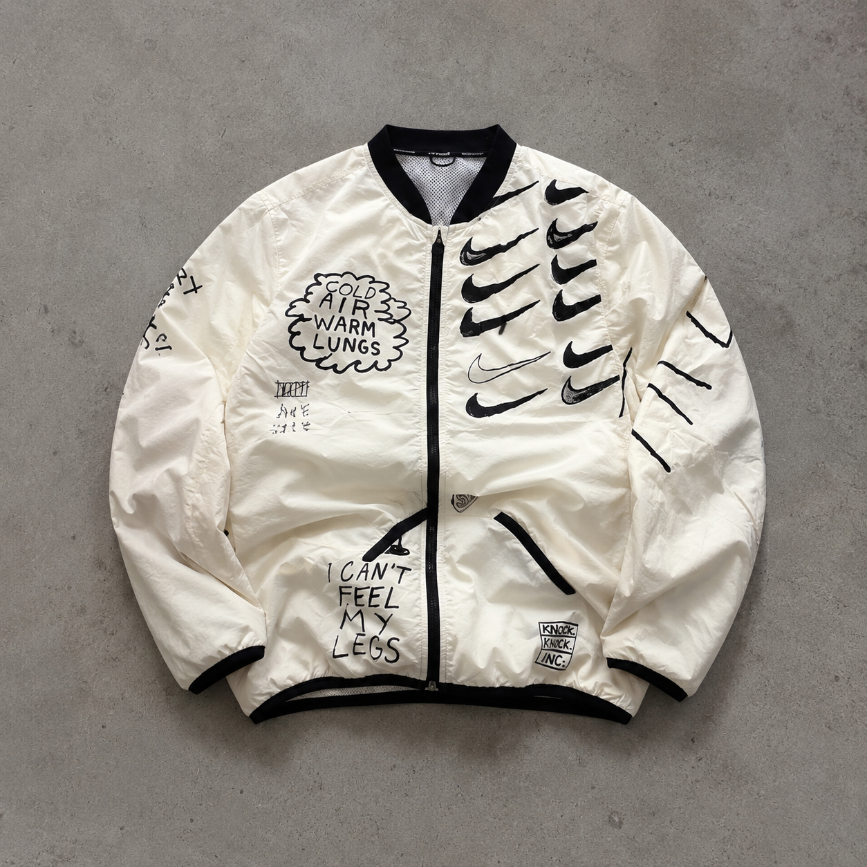 Nike Jacket Creme, Black Limited (M)