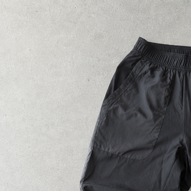 Pantalon de survêtement Adidas noir en édition limitée (taille S)