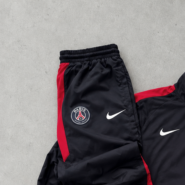 Paris Saint-Germain Nike Tracksuit Red Rare (S)
