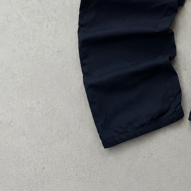 Armani Jeans Marineblau, Blau Limited (W31 | DE 46)