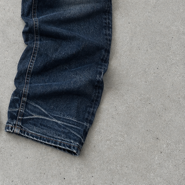 Jeans Armani Jeans bleu marine rare (W30 / DE 46)