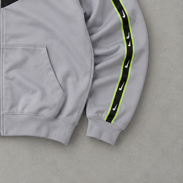 Nike Jacket Grau Limited (Size S)