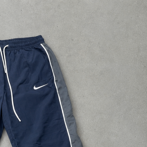 Nike Track Pants Marineblau Limited (Size L) Stitched Logo