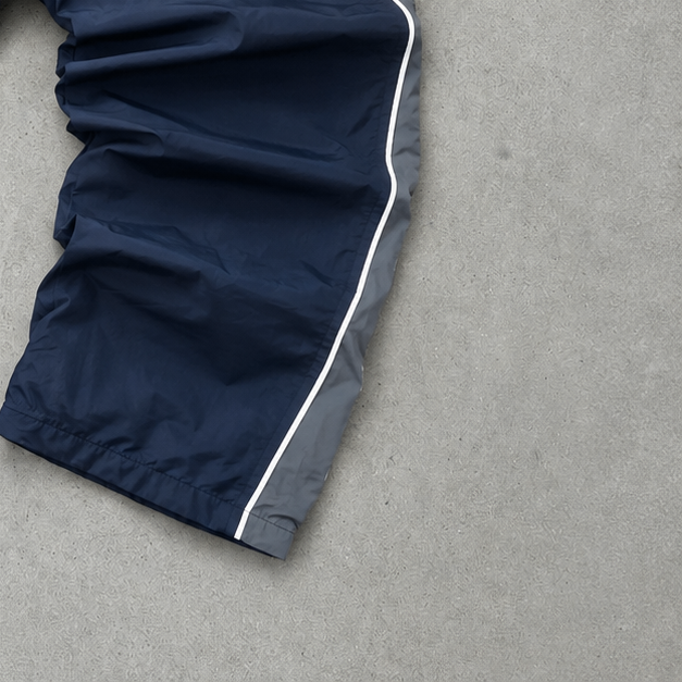 Nike Track Pants Marineblau Limited (Size L) Stitched Logo