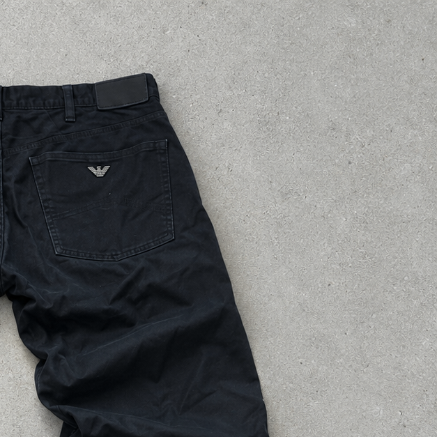 Jean vintage Armani Jeans noir en édition limitée (W38 / DE 54)