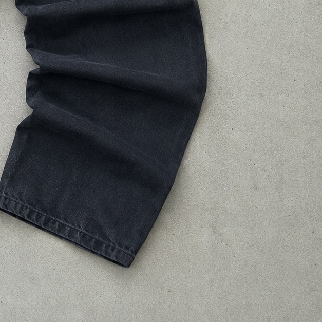 True Religion Jeans Schwarz Rare (W32 | DE 48)