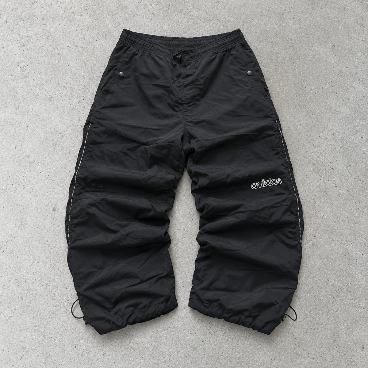 Y2K Adidas Shorts Schwarz Limited (M)