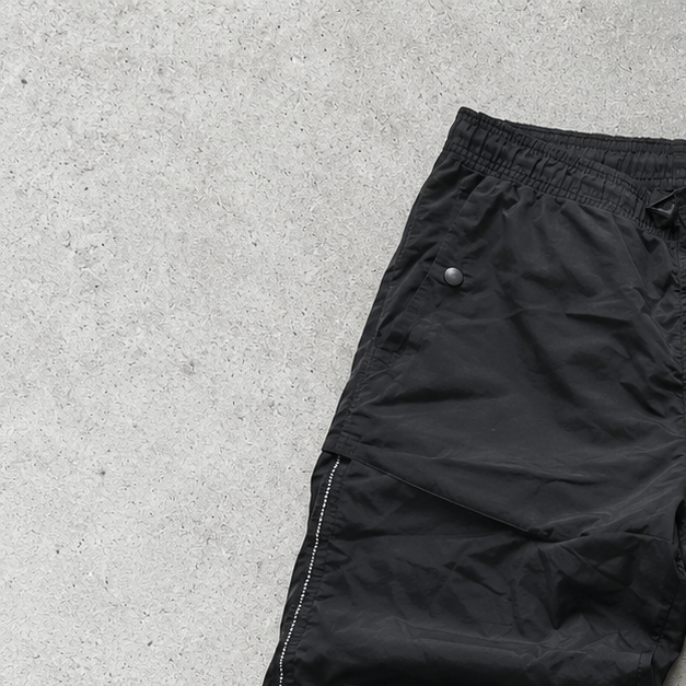 Y2K Adidas Shorts Schwarz Limited (M)