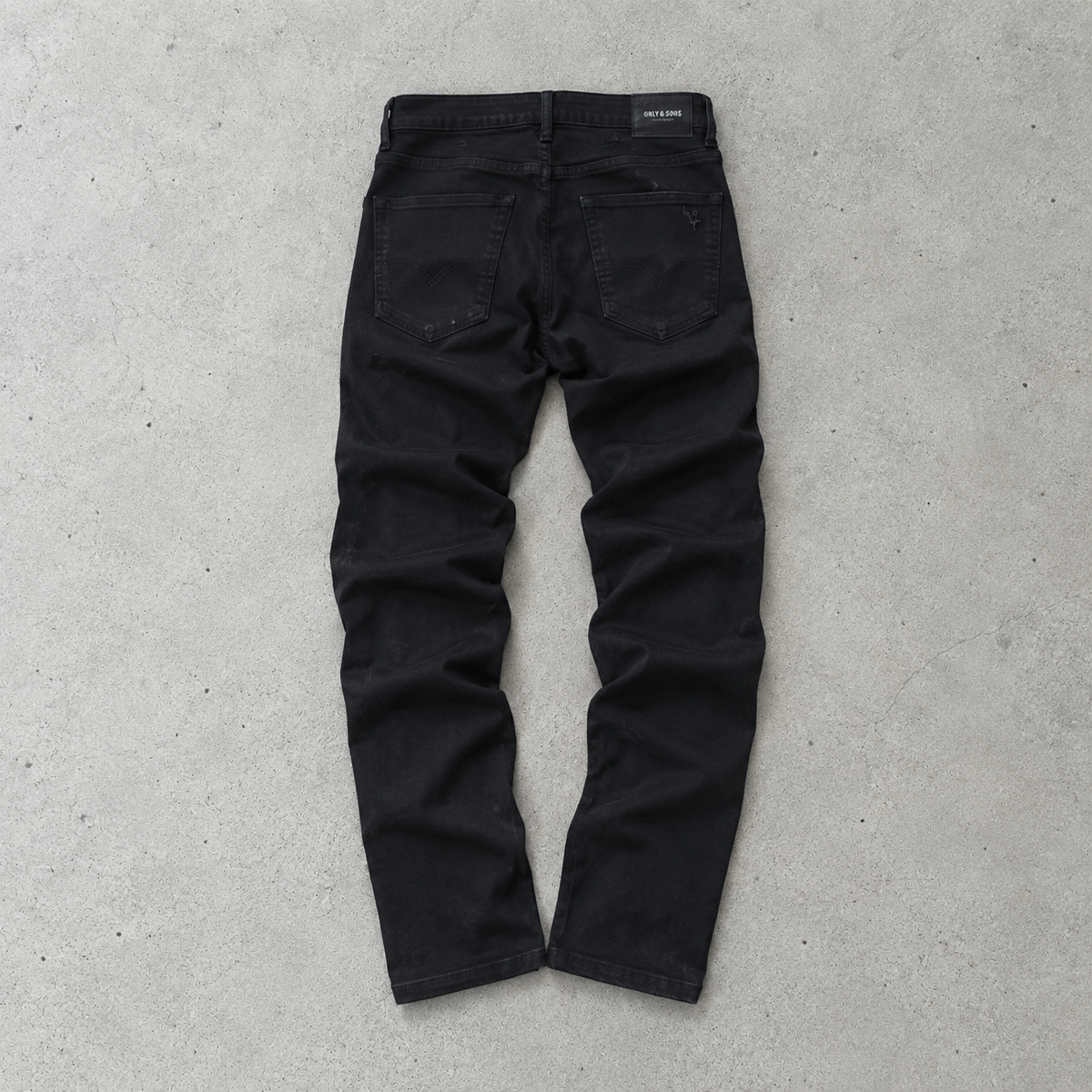Jeans Emporio Armani noirs rares (W30 / DE 46)
