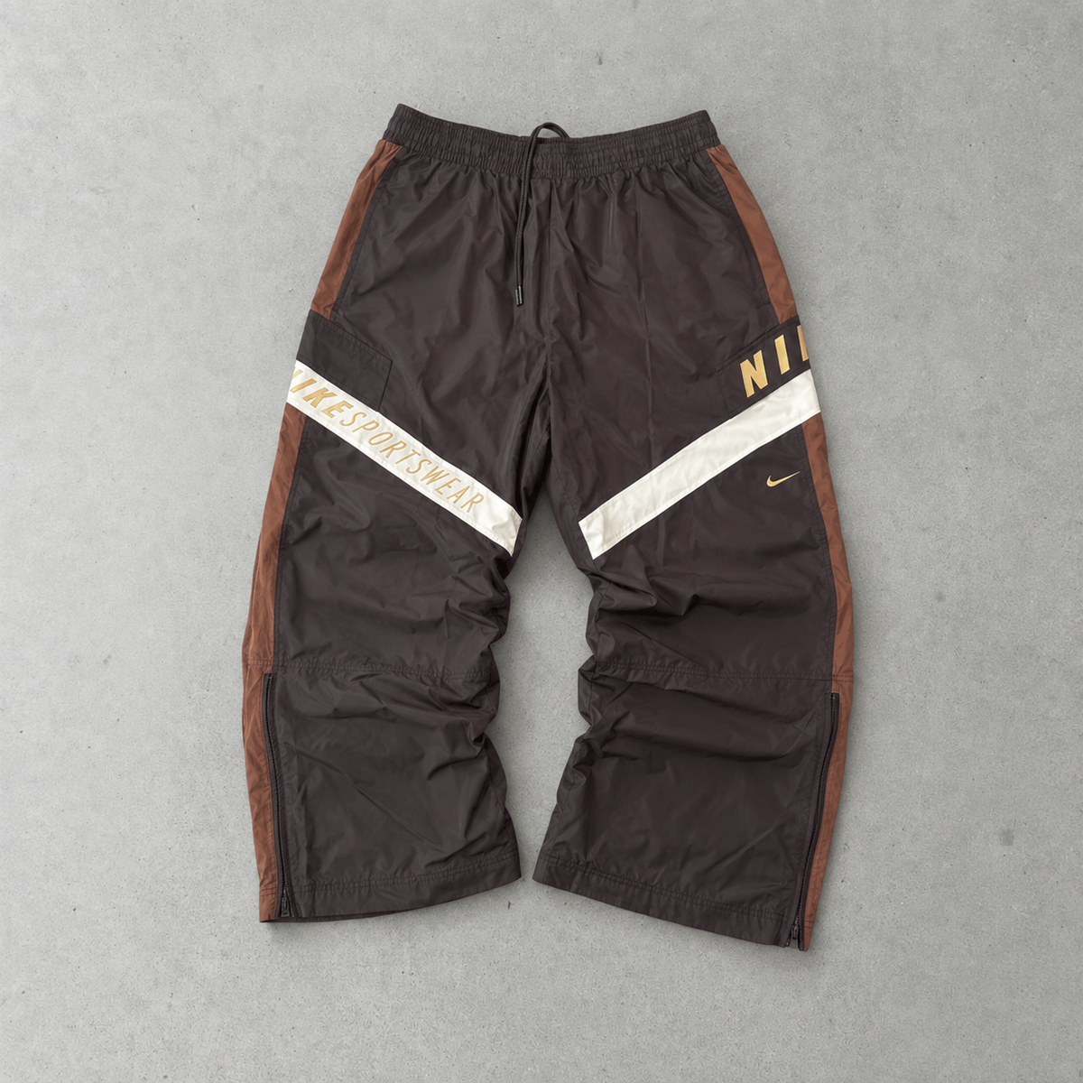 Nike Pants Braun Rare (Size M)