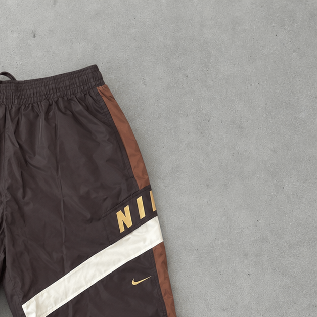 Nike Pants Braun Rare (Size M)