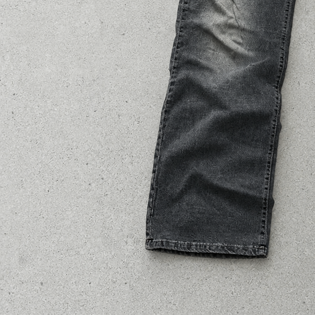 Armani Jeans Gris Édition Limitée (W30 / DE 46)