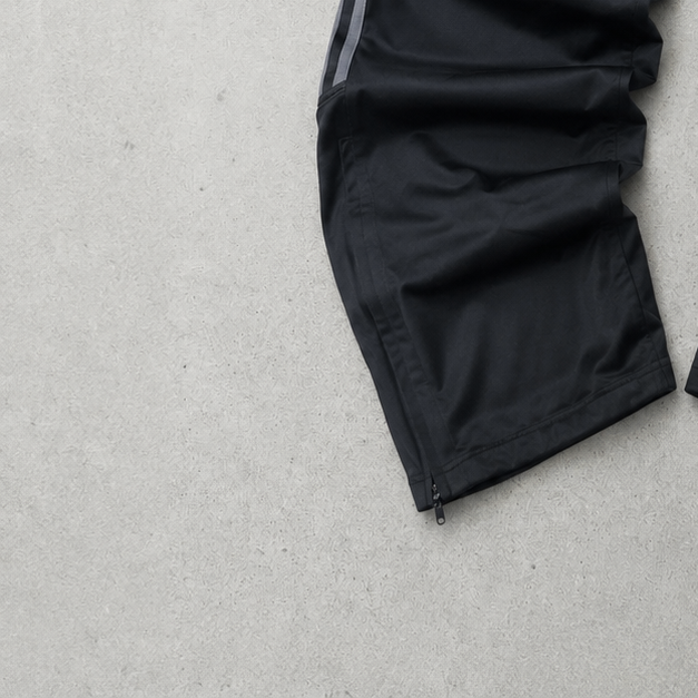 Adidas Track Pants Schwarz Rare (Size M) Stitched Logo