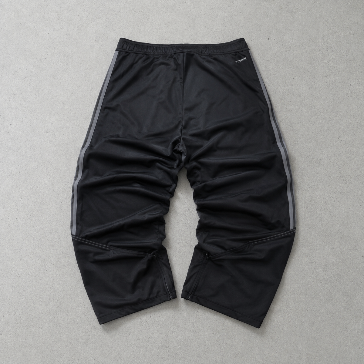 Adidas Track Pants Schwarz Rare (Size M) Stitched Logo