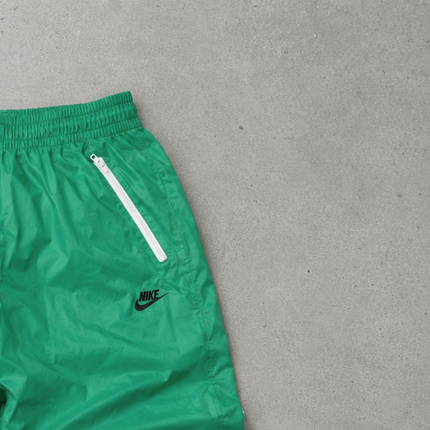 Nike Track Pants Grün Rare (Size M)
